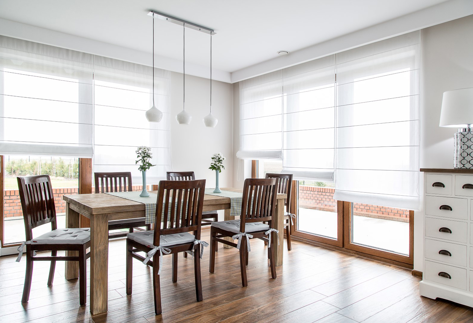 Dining room in White