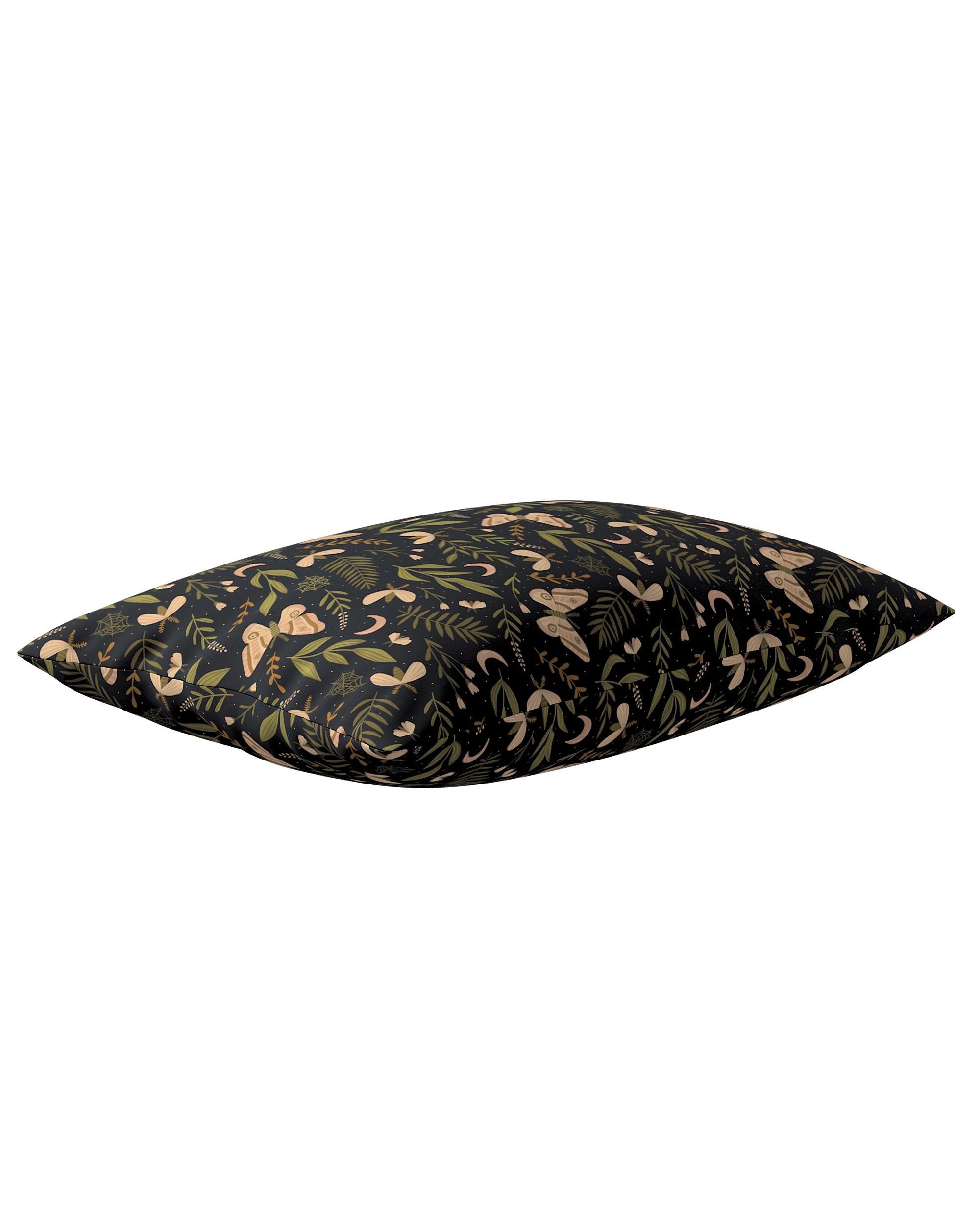 Kinga rectangular cushion cover colour black fabric patterned (hover)