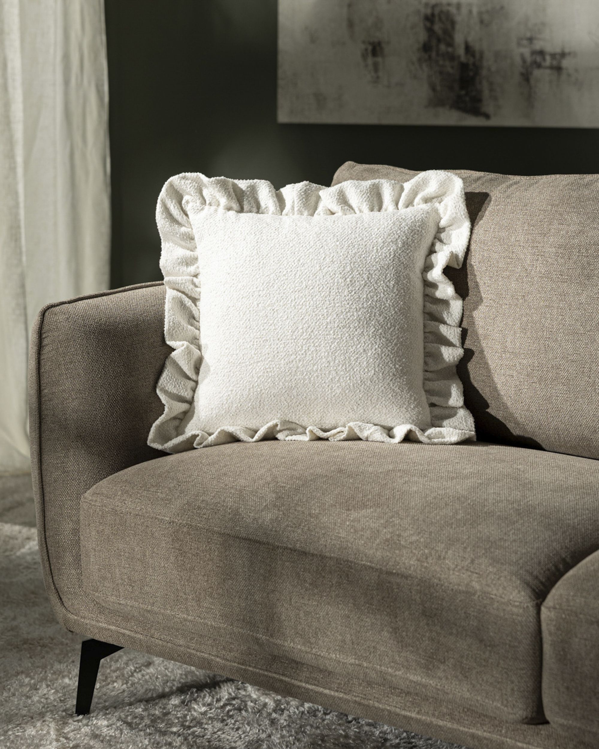 Paula pillowcase with frill colour white fabric structured (hover)
