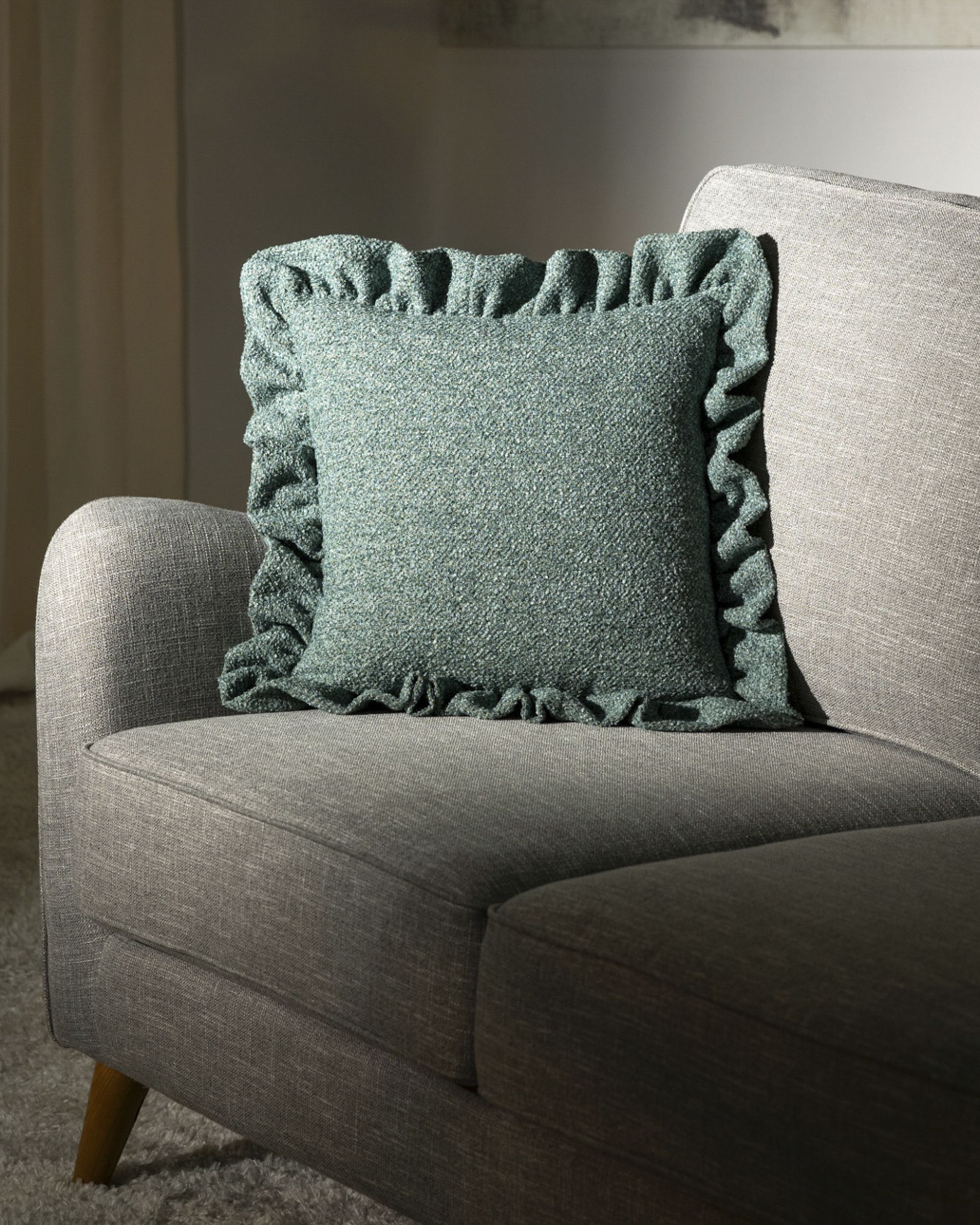 Paula pillowcase with frill colour green fabric structured (hover)