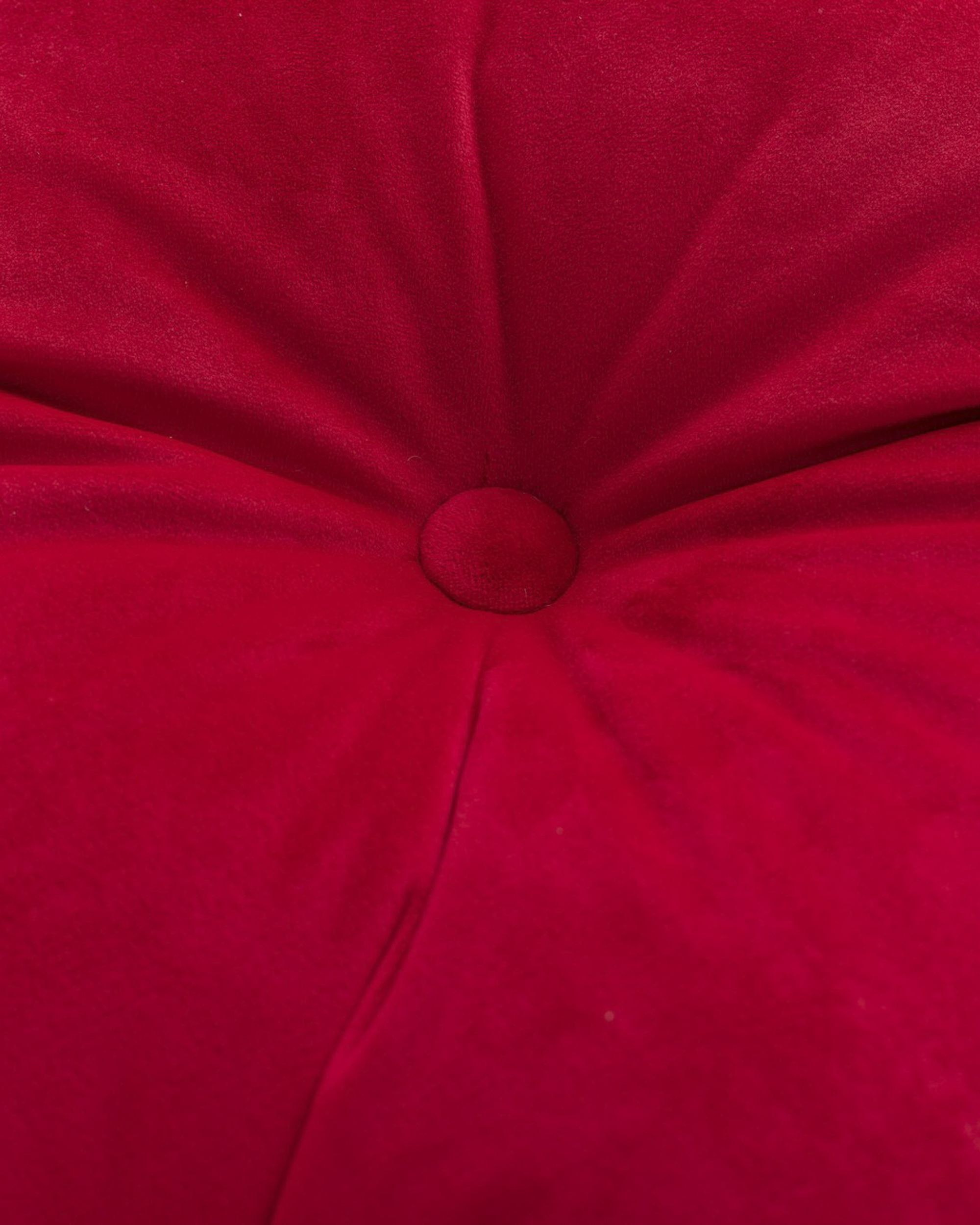 Square velvet cushion with button colour red fabric gloss, velvet (hover)