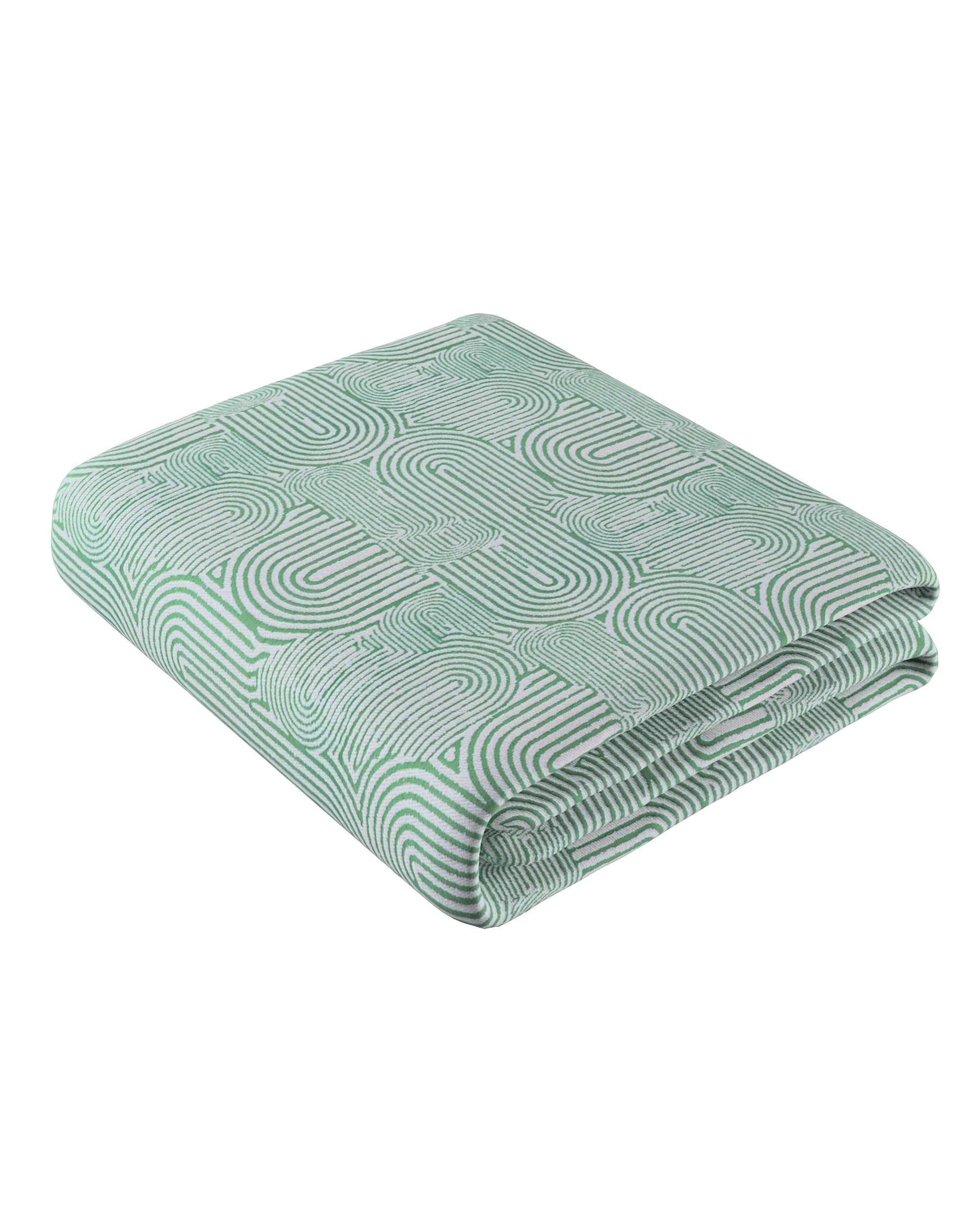 Bedspread throw 220x260 cm colour green fabric structured, patterned