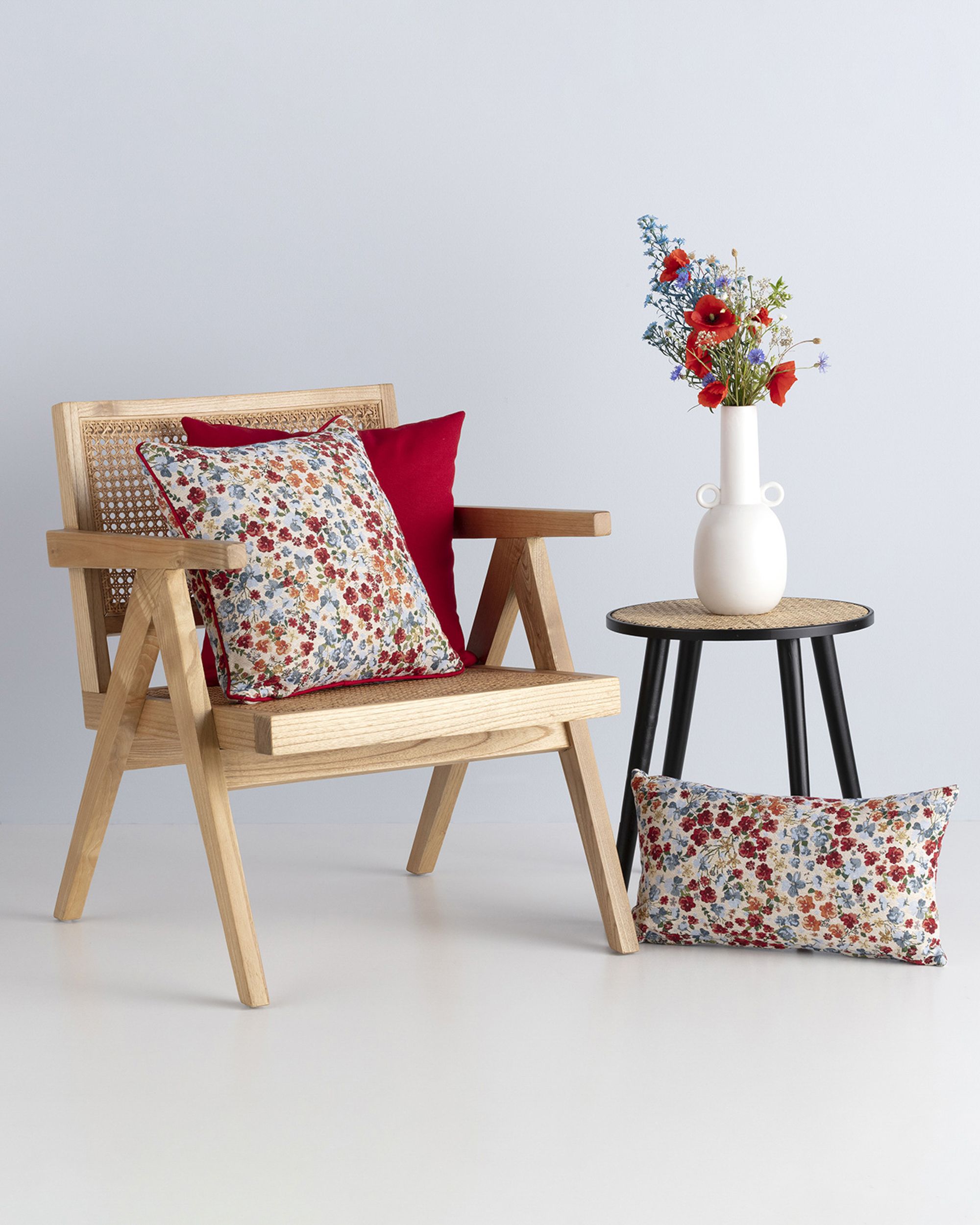 Cushions set of 3, Red Popy Flower (hover)