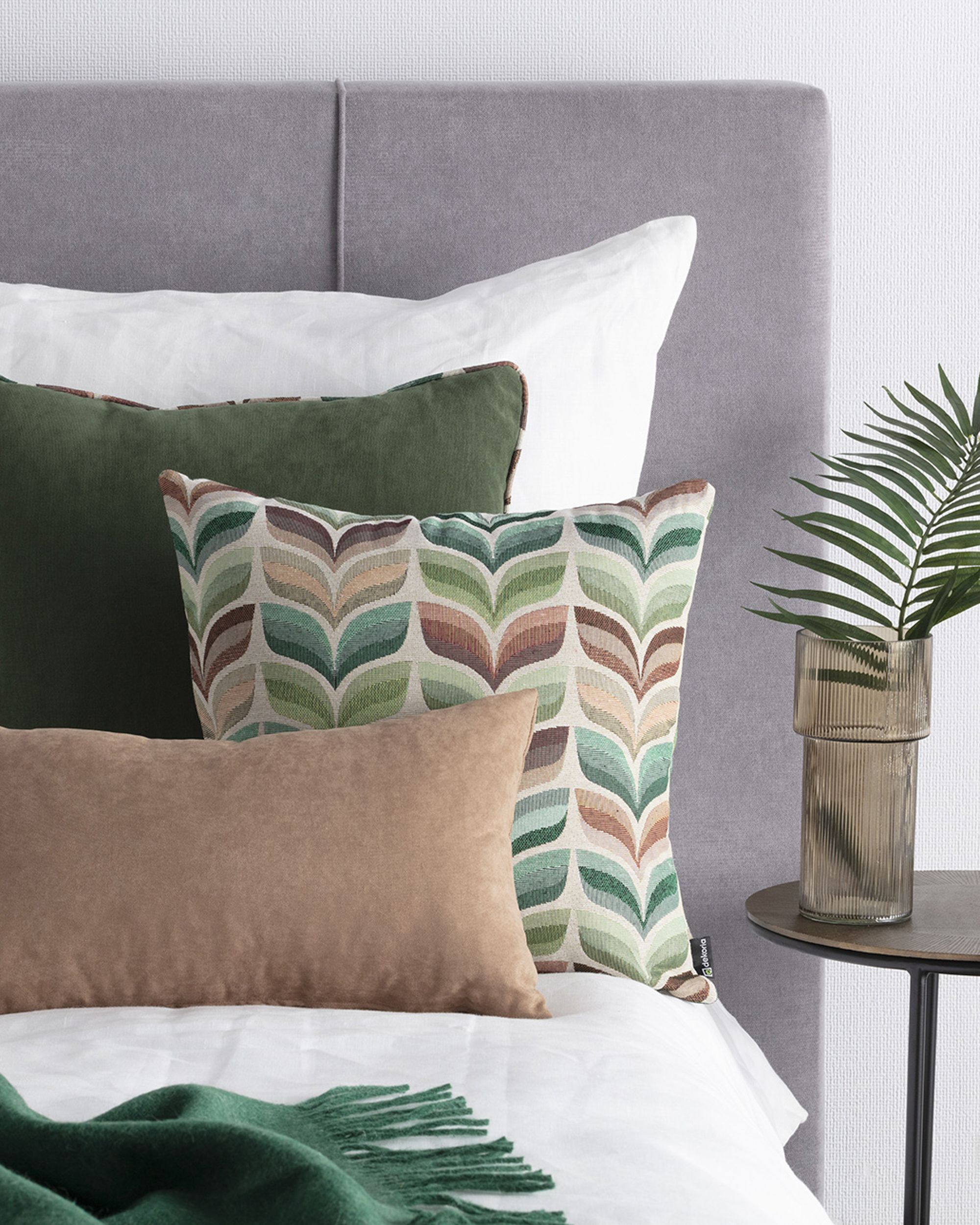 Cushions set of 3, Homely Folk green I (hover)
