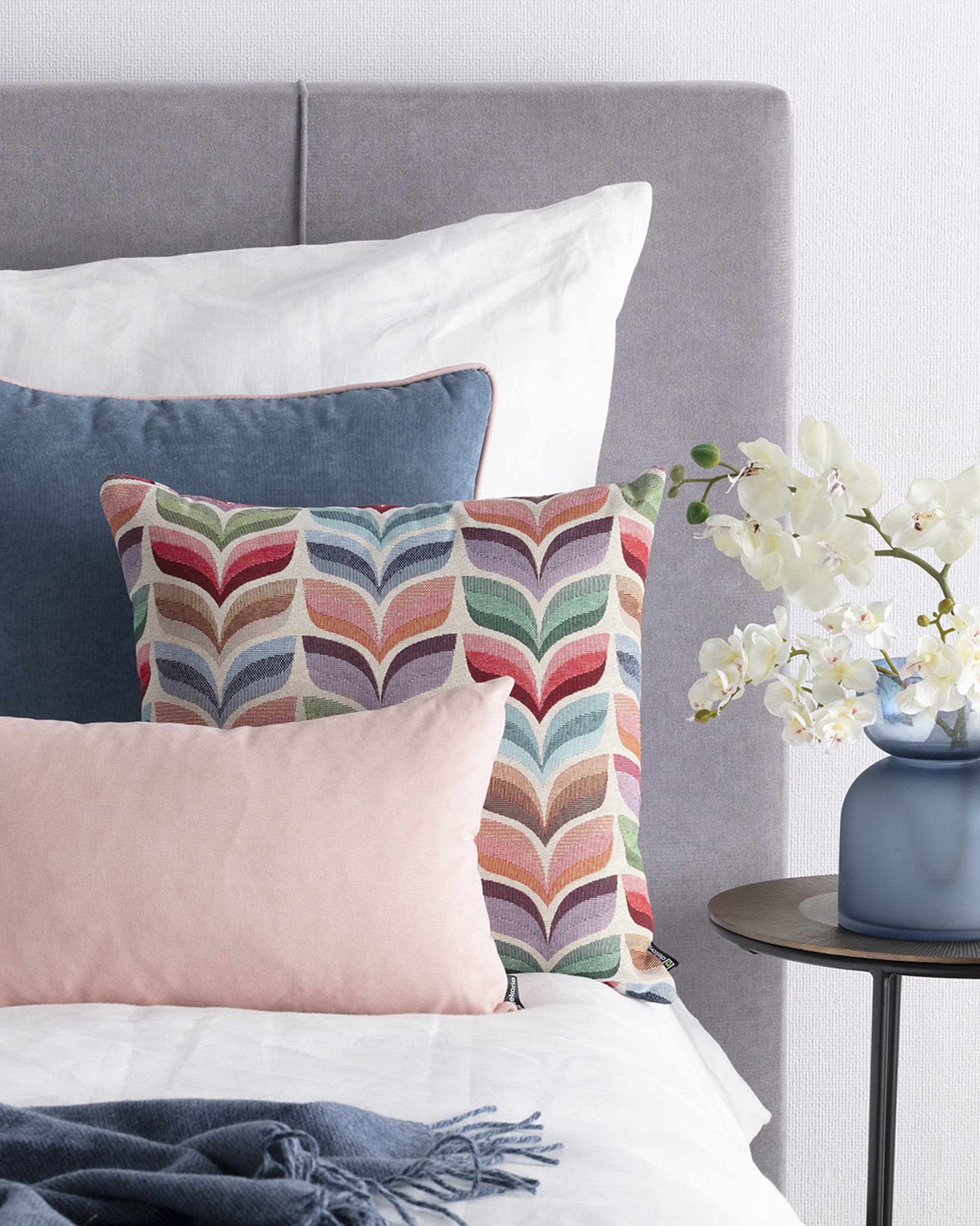 Cushions set of 3, Homely Folk multicolor I (hover)
