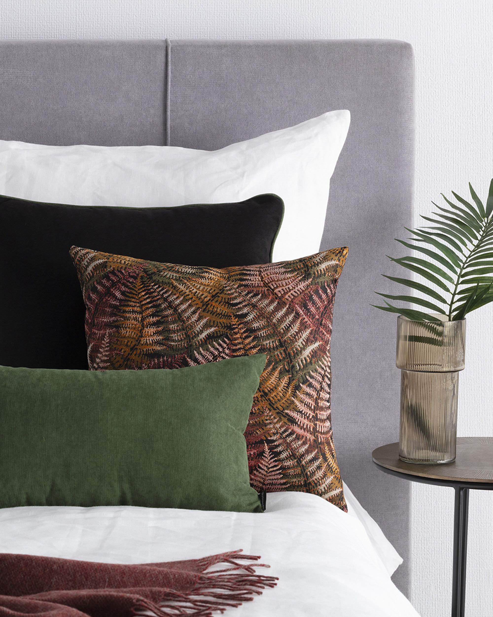Cushions set of 3, Fern Flower maroon I (hover)