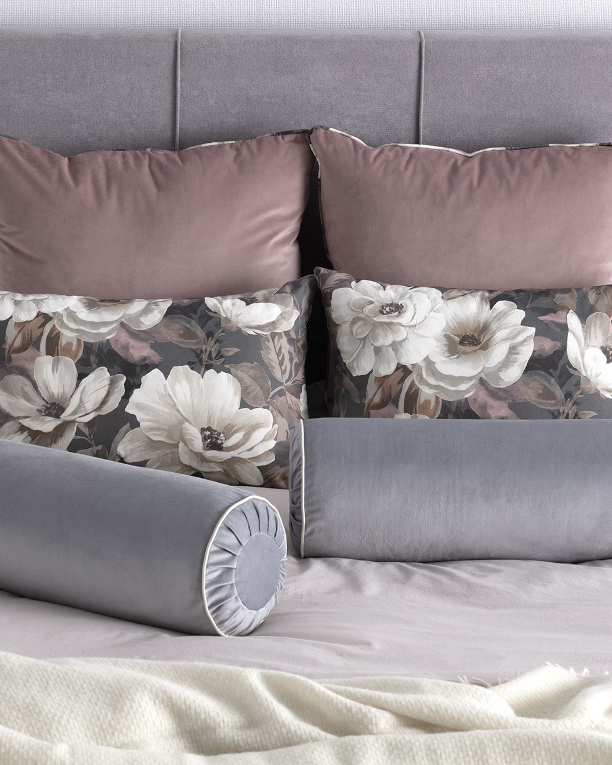 Cushions set of 6,  Romatic Soul