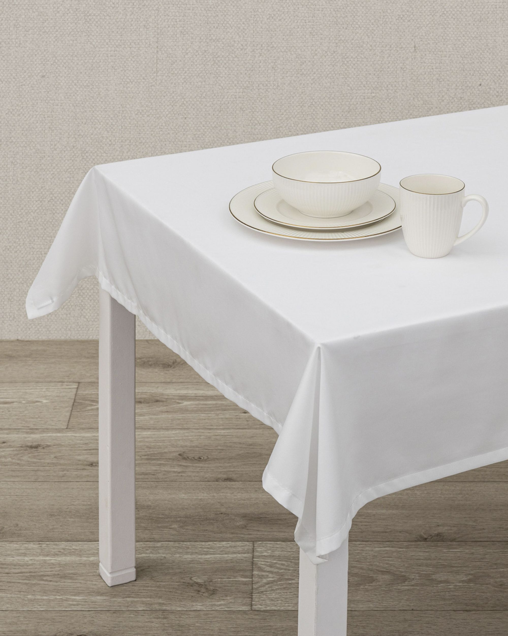 Tablecloth 140x140 cm white