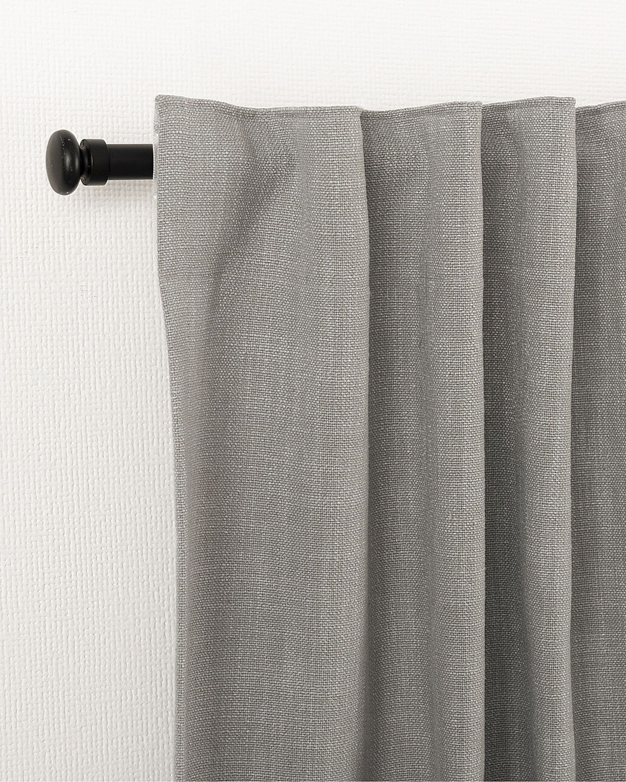Ready made curtains on crease tape 140x280cm light grey (hover)
