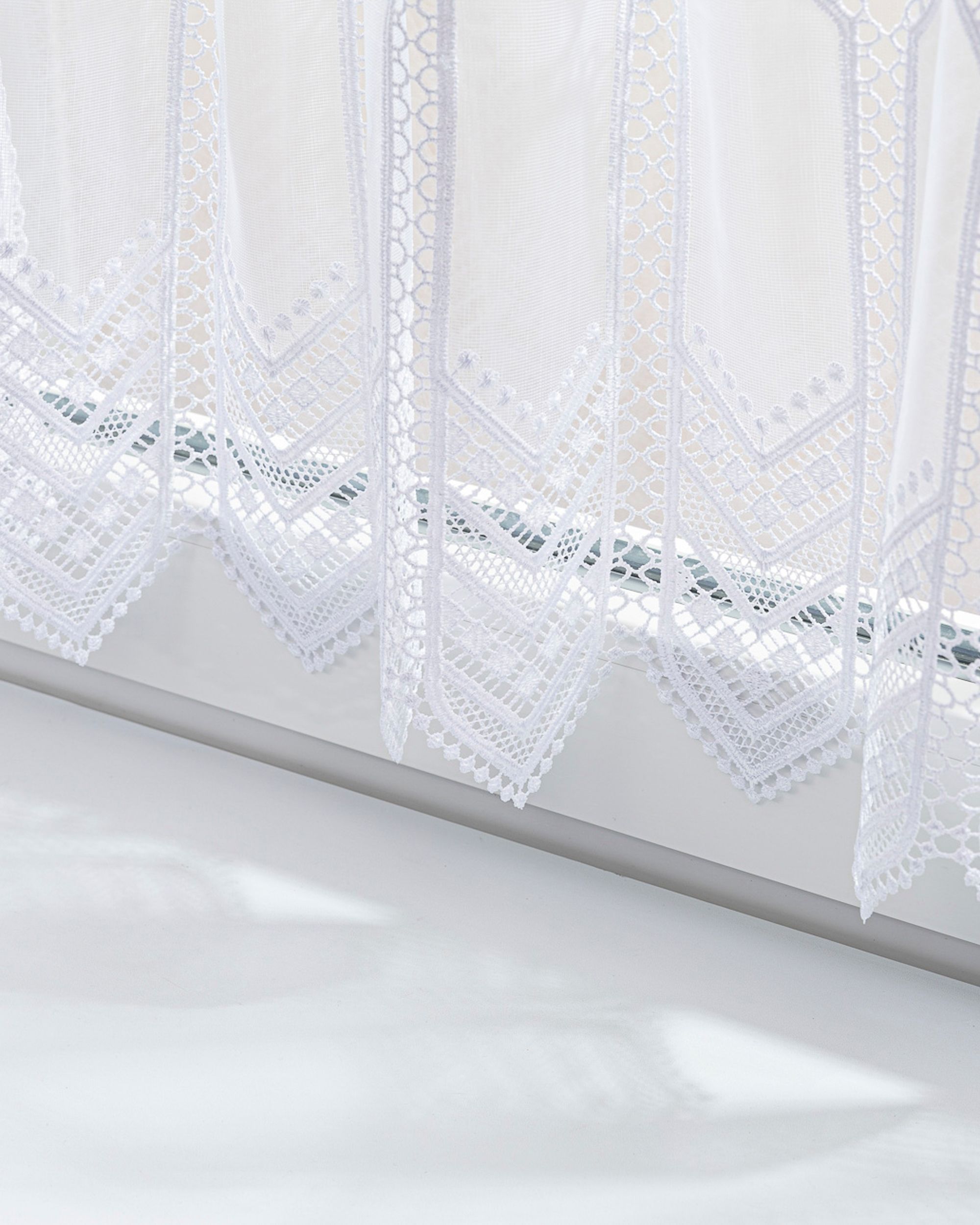Valance with guipure Chevron height 30 cm by metre (hover)