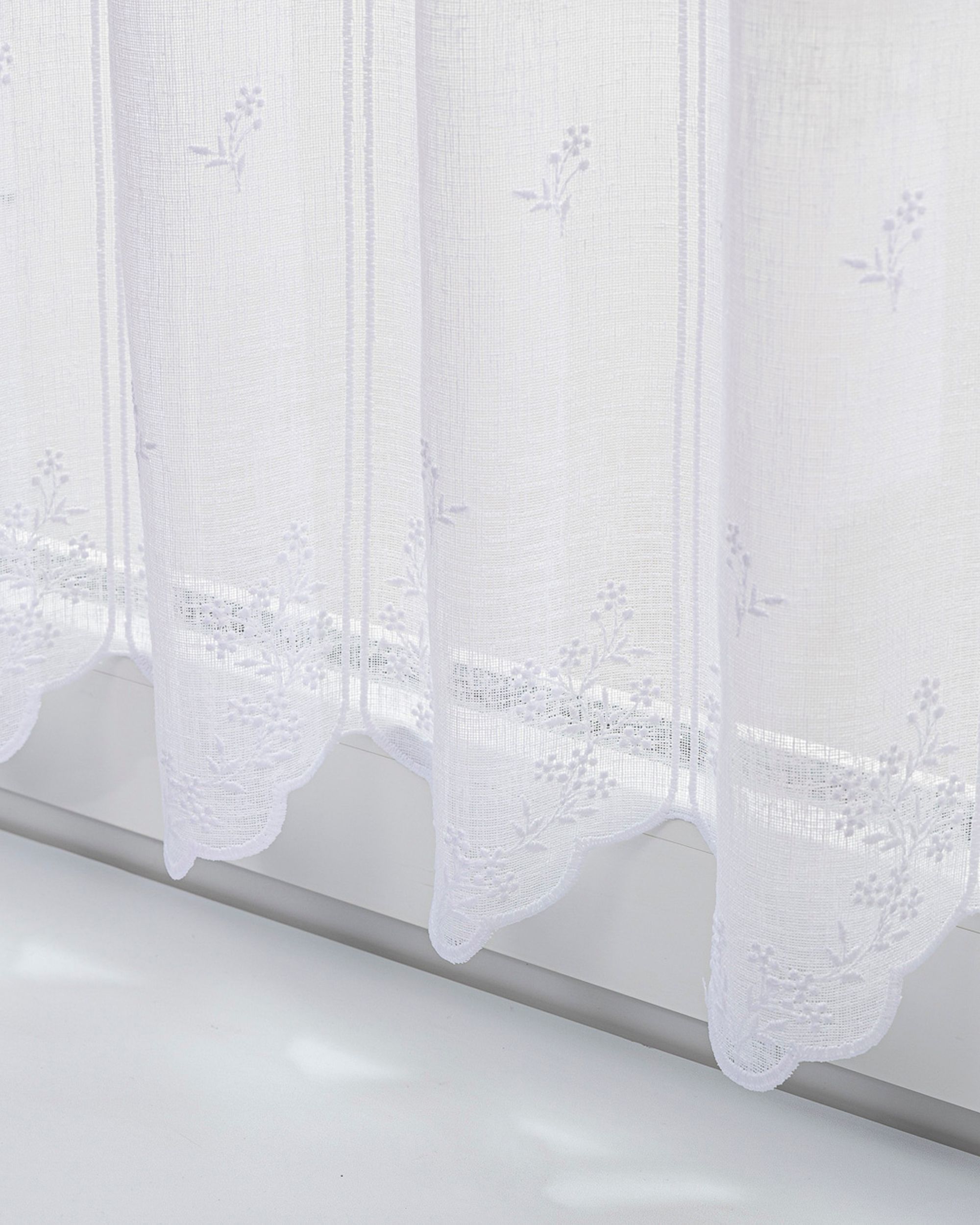 Valance embroidered Floral height 60 cm by metre (hover)
