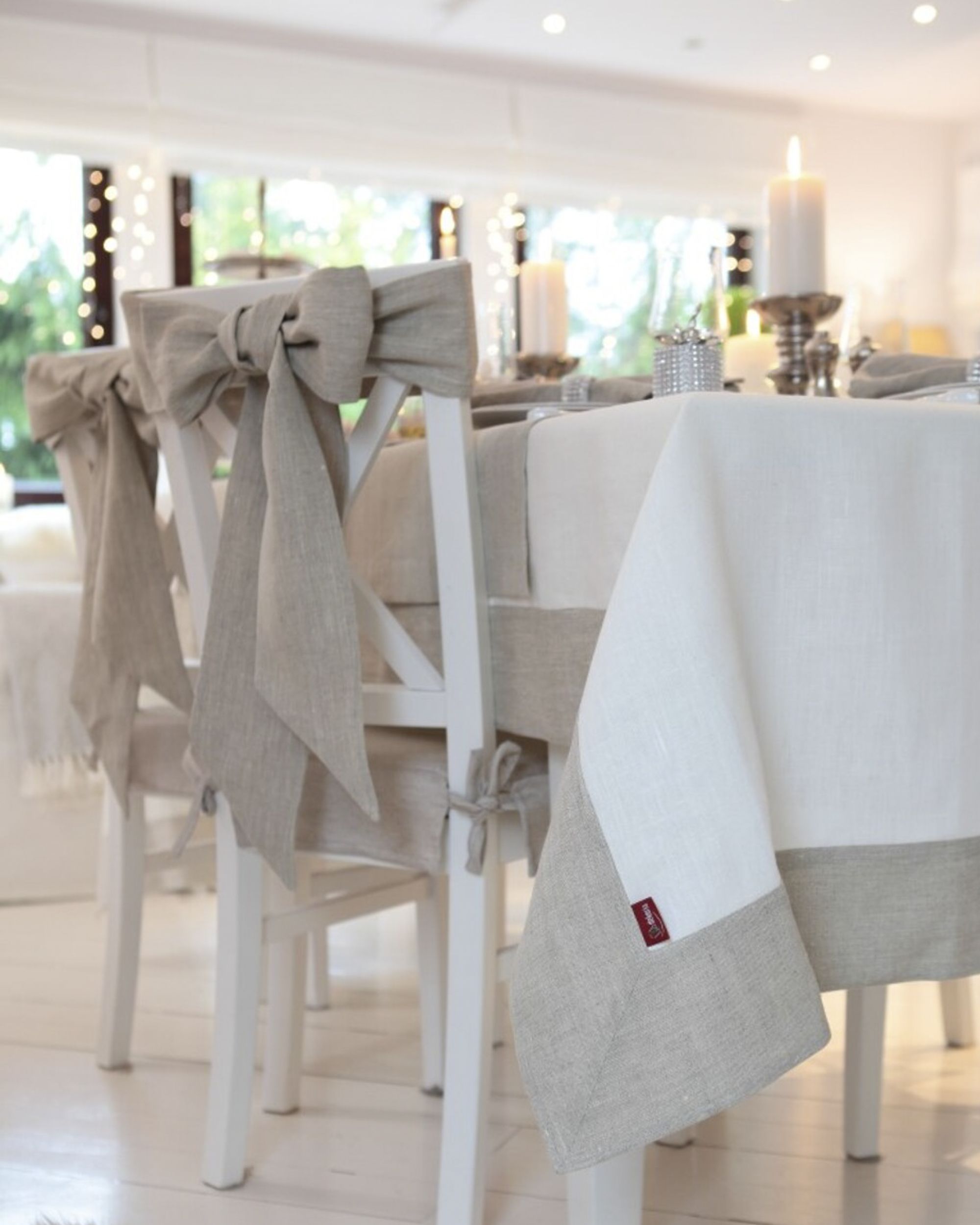 Tablecloth with border colour white fabric semi-sheer, structured (hover)