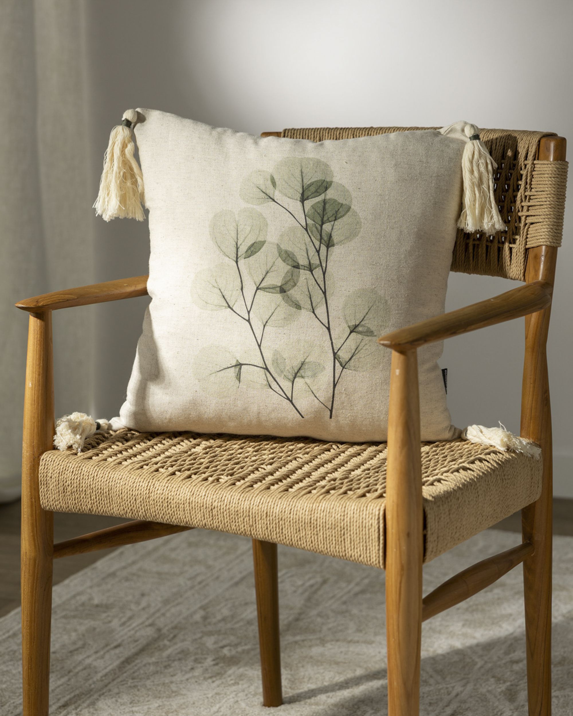 Eucalypta Tassel cushion cover 45x45 cm (hover)
