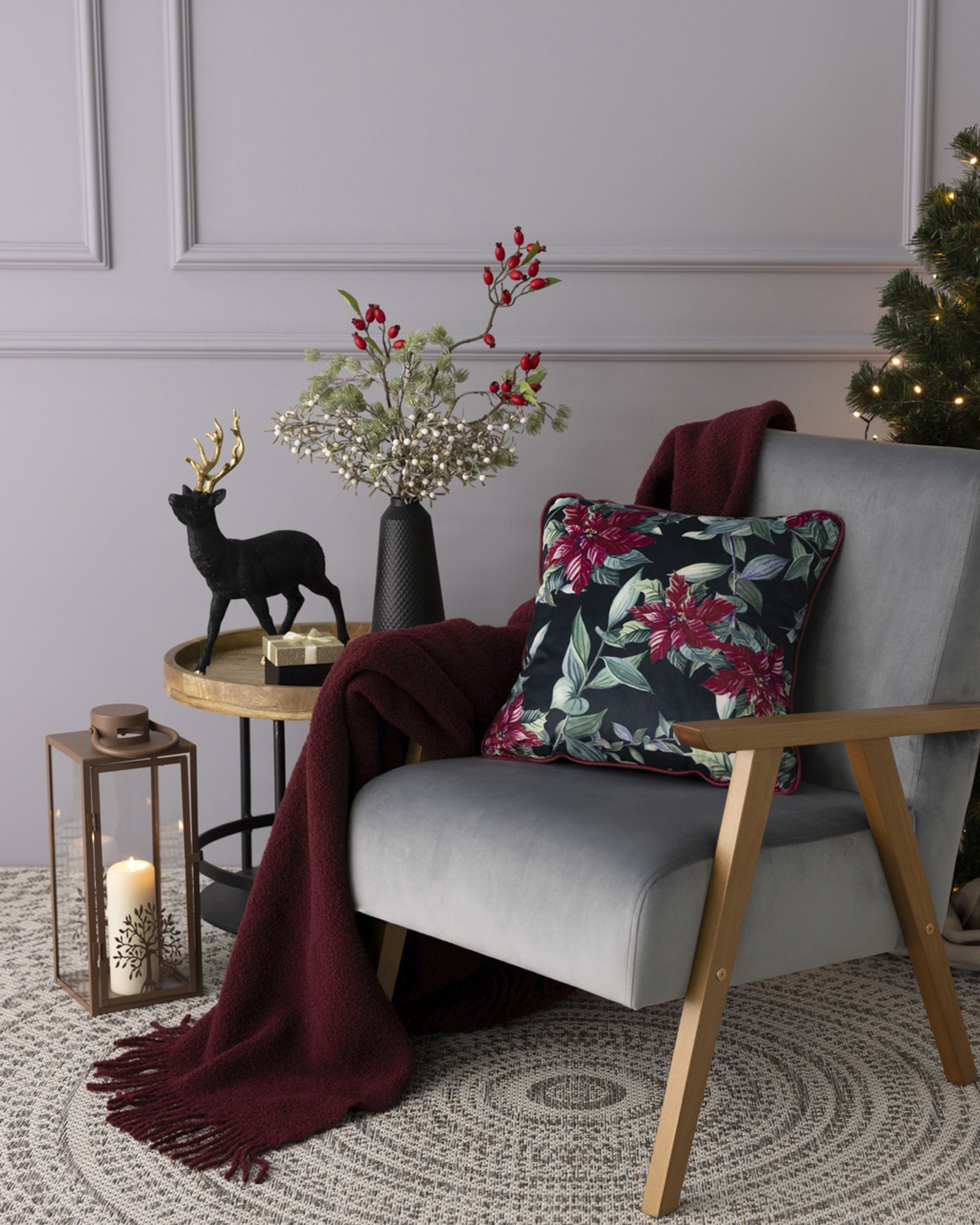 Cushion cover Poinsettia Elegance 43x43 cm (hover)