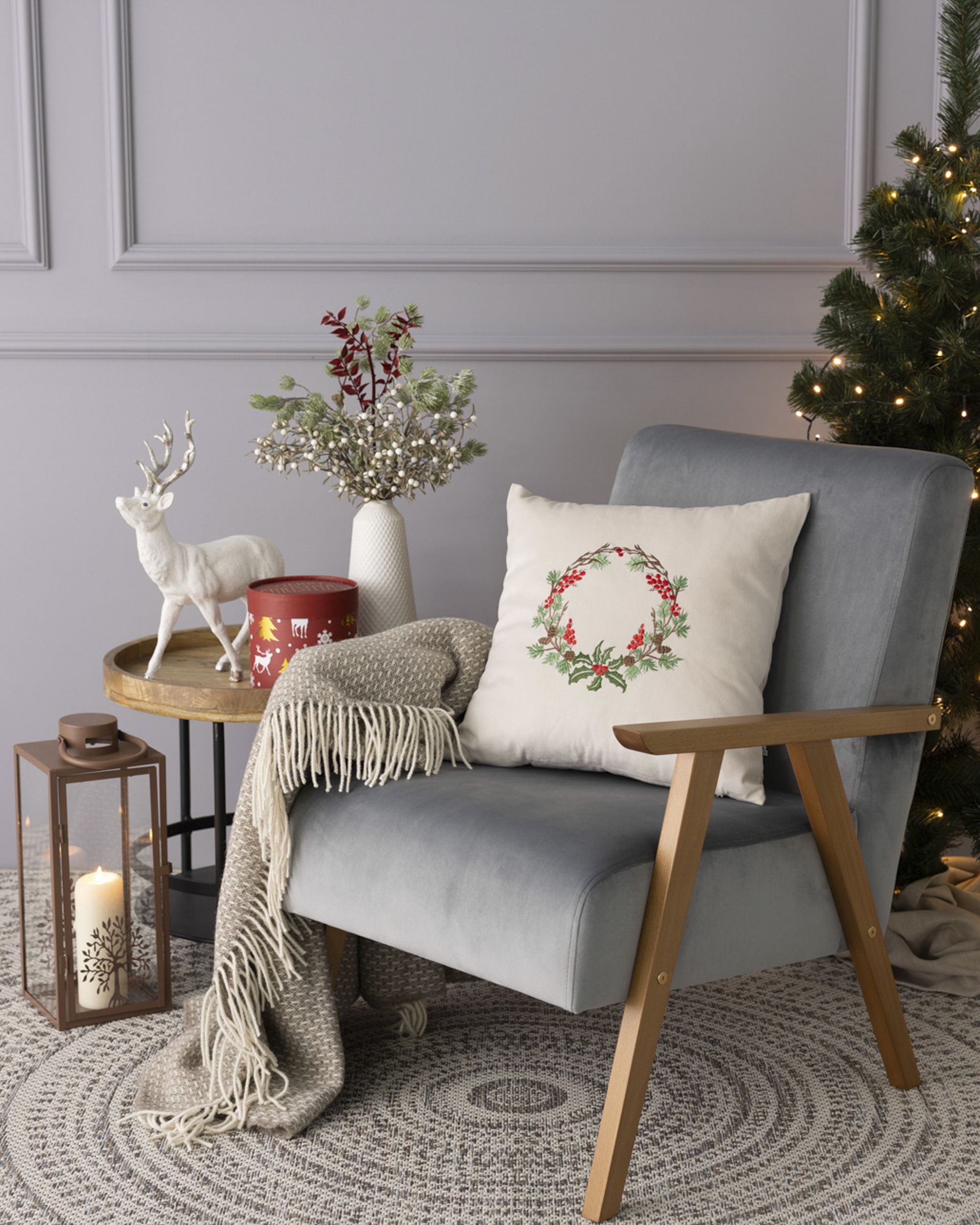 Cushion cover Winter Wreath 43x43 cm (hover)