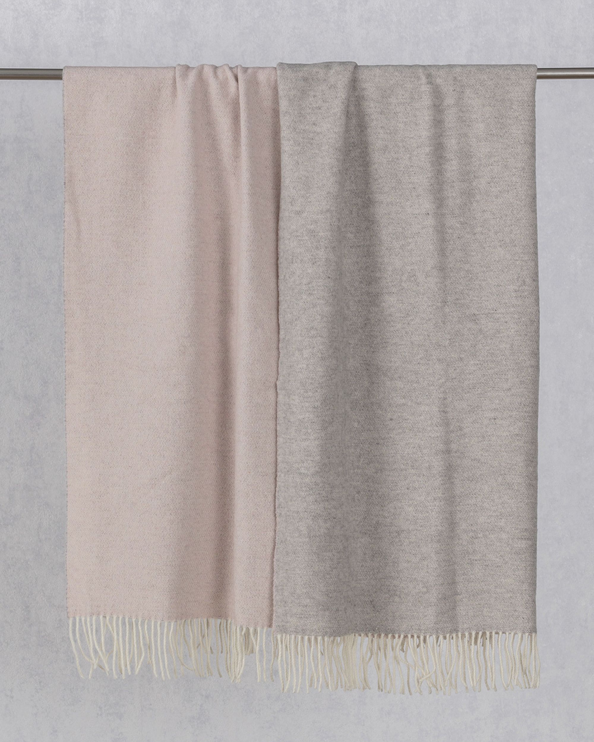 Plaid Merinos 140x200cm melange grey pink (hover)