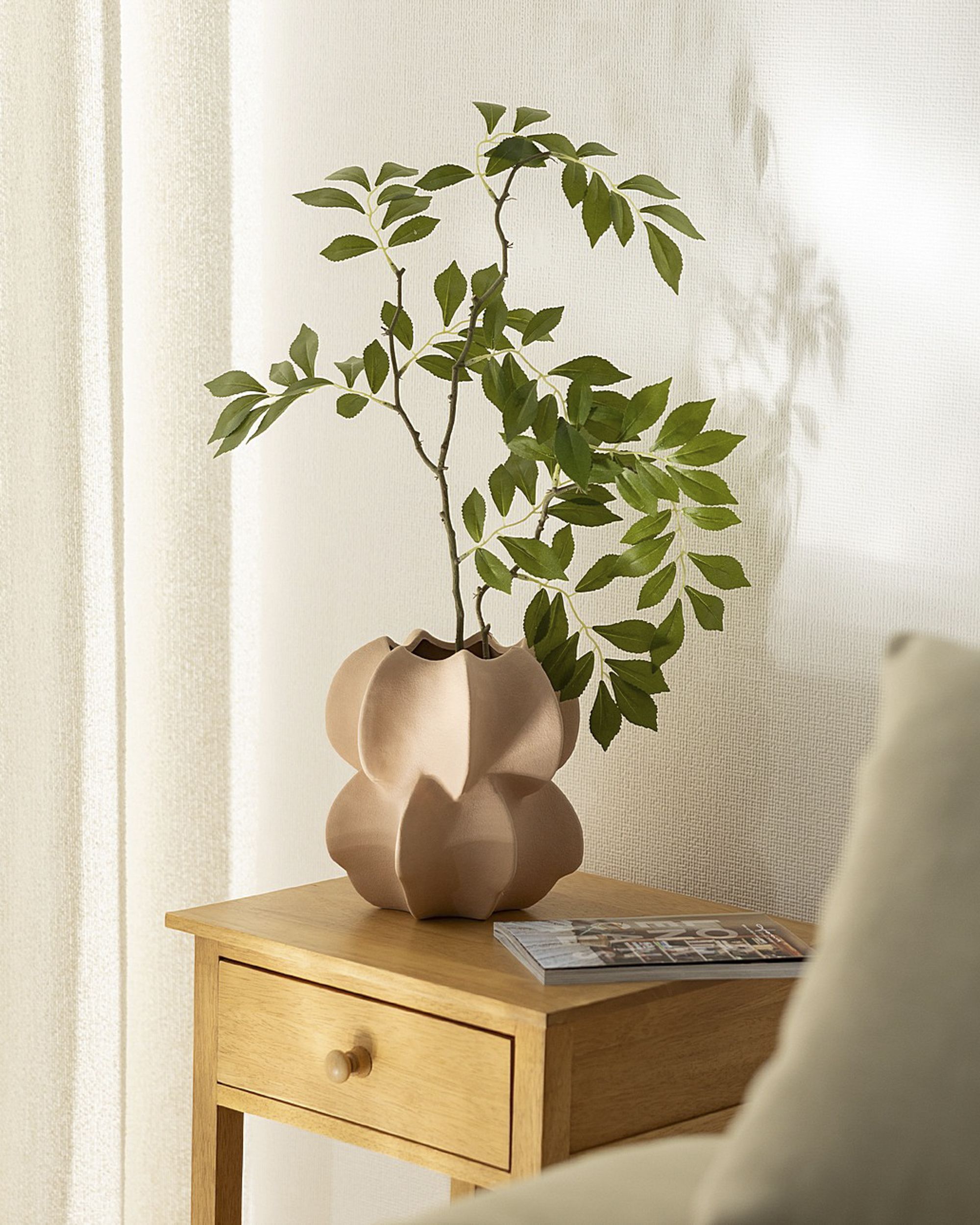 Stoneware vase Petal Pink I 20x21 cm (hover)