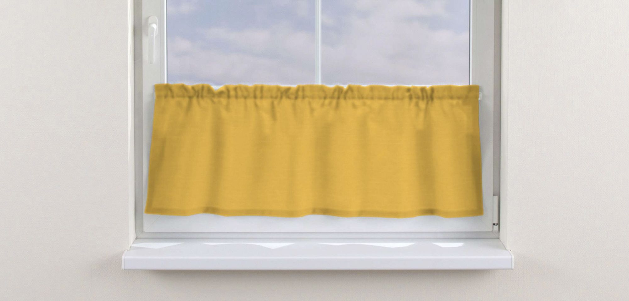 Slot valance colour yellow