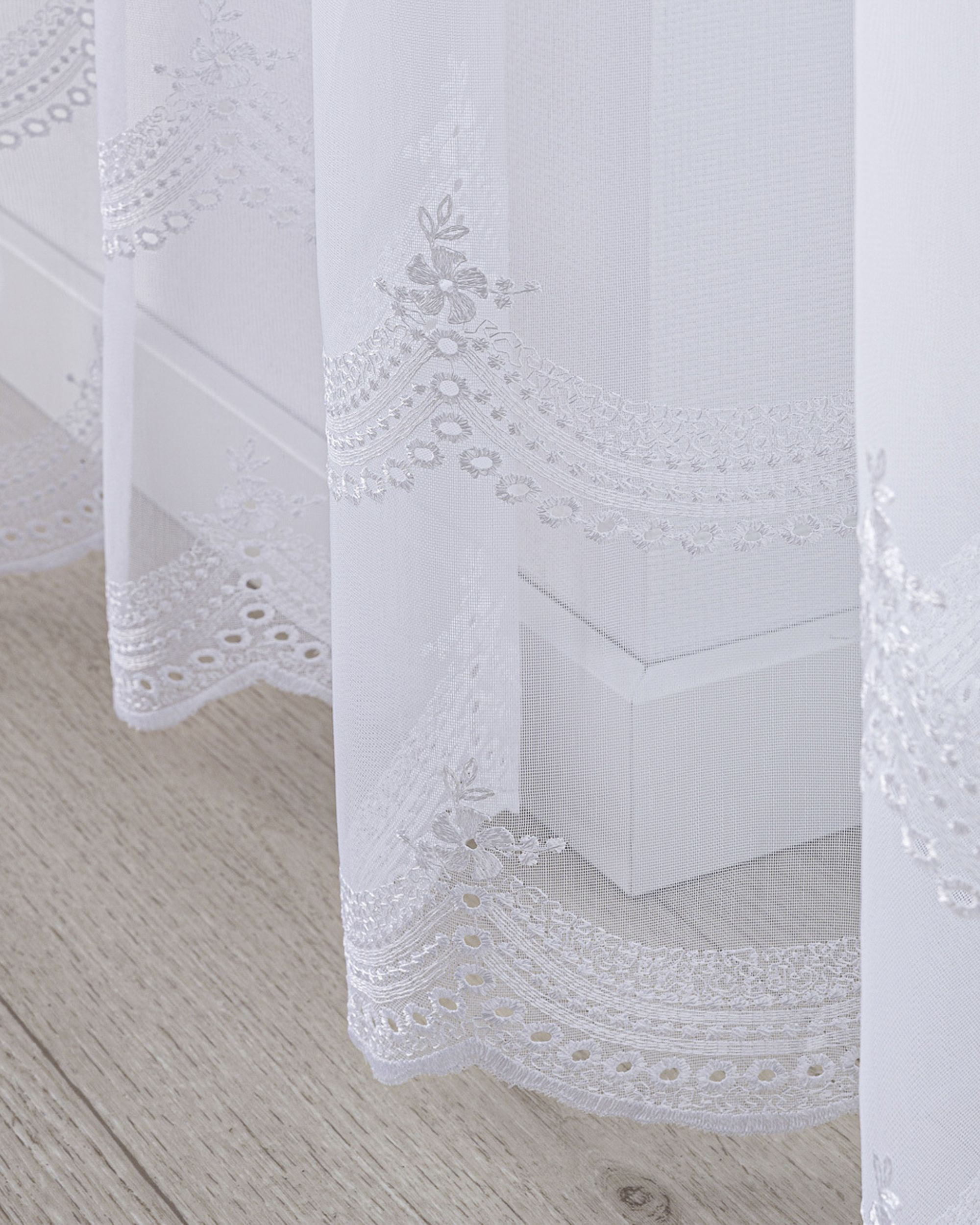 Net curtain with single pinch pleat colour white fabric semi-sheer, structured, patterned (hover)