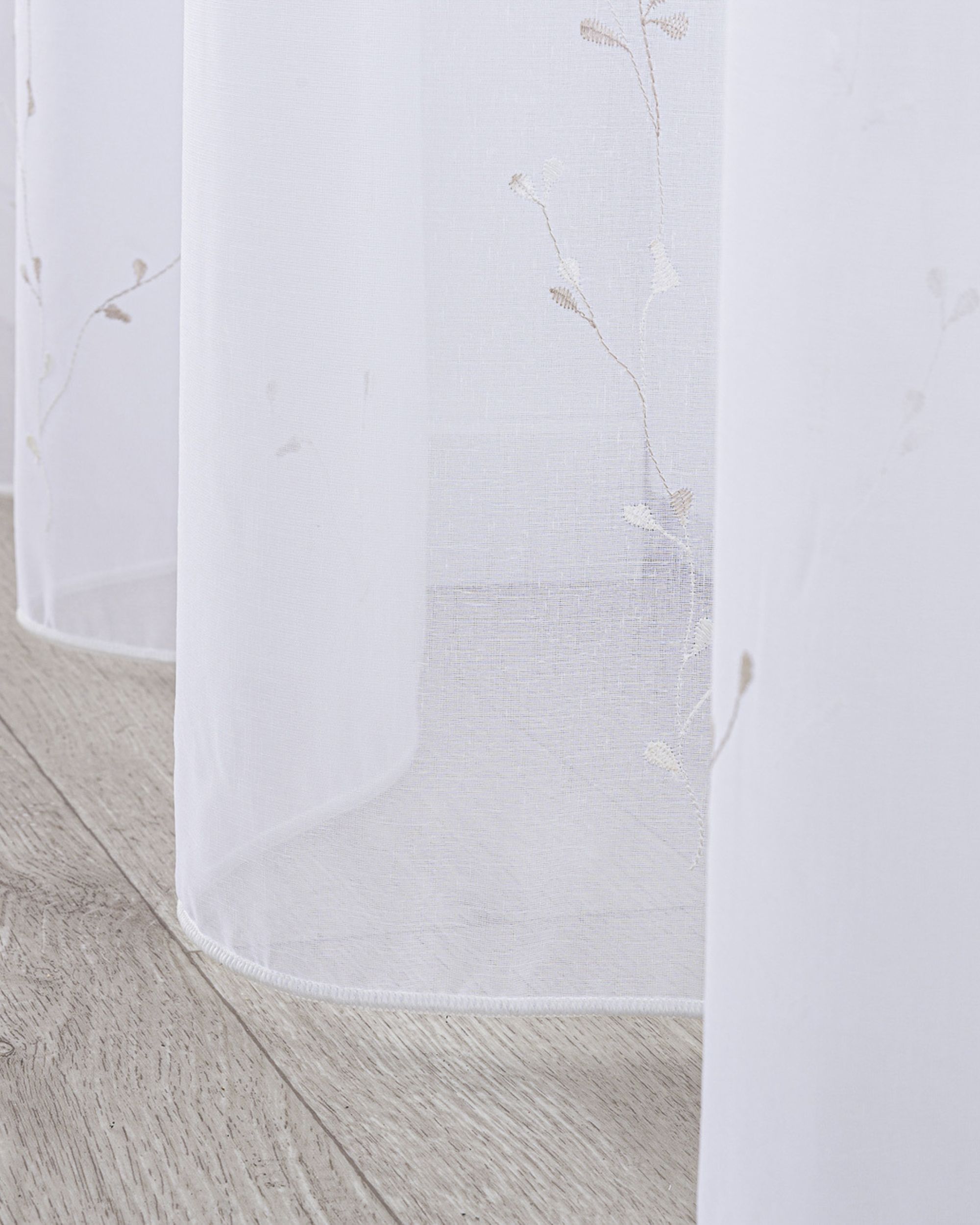 Net curtain with single pinch pleat colour white fabric semi-sheer, structured, patterned (hover)