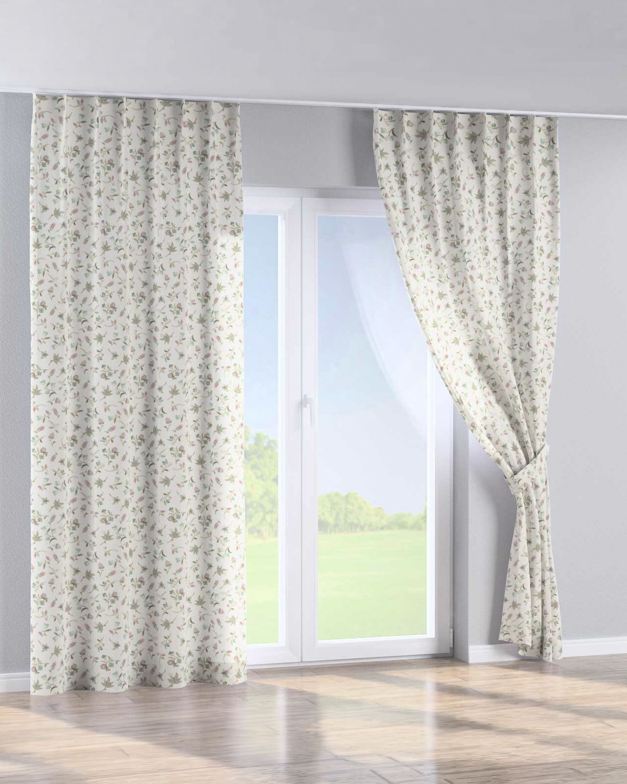 Single pinch pleat curtain colour multicolour fabric patterned (hover)