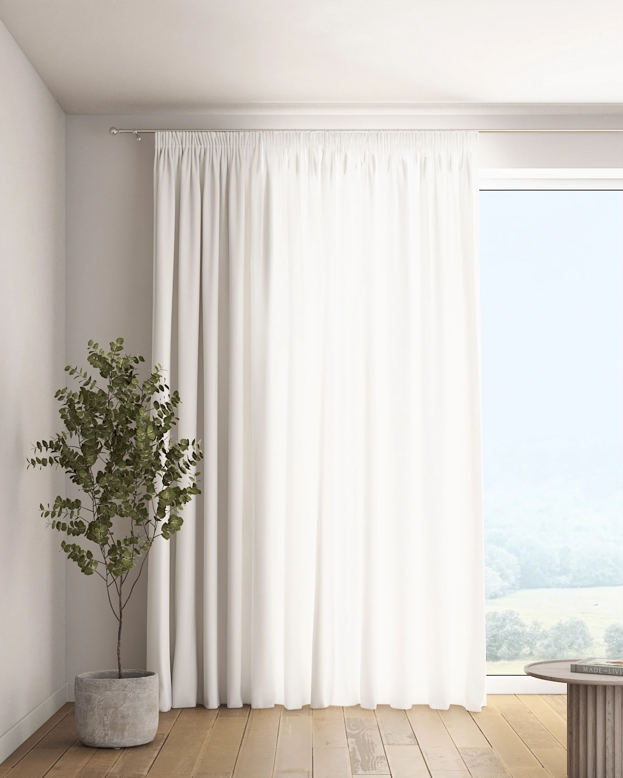 Pencil pleat curtain colour white