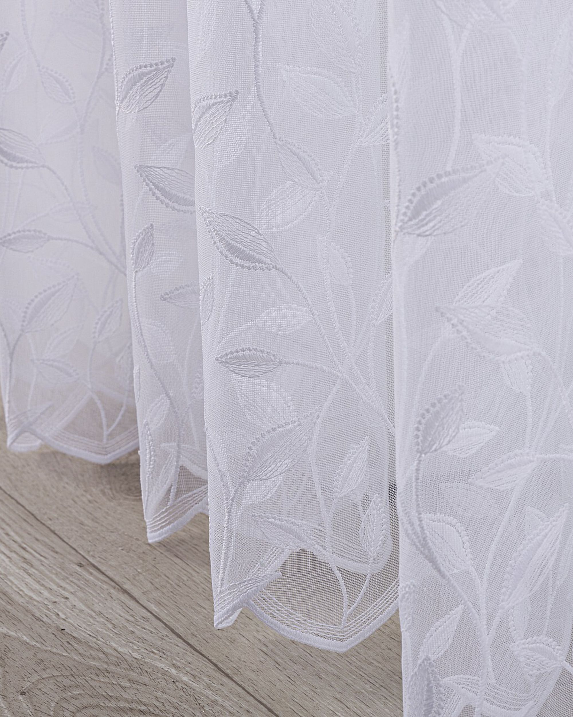 Pencil pleat voile/net curtain colour white fabric semi-sheer, structured, patterned (hover)