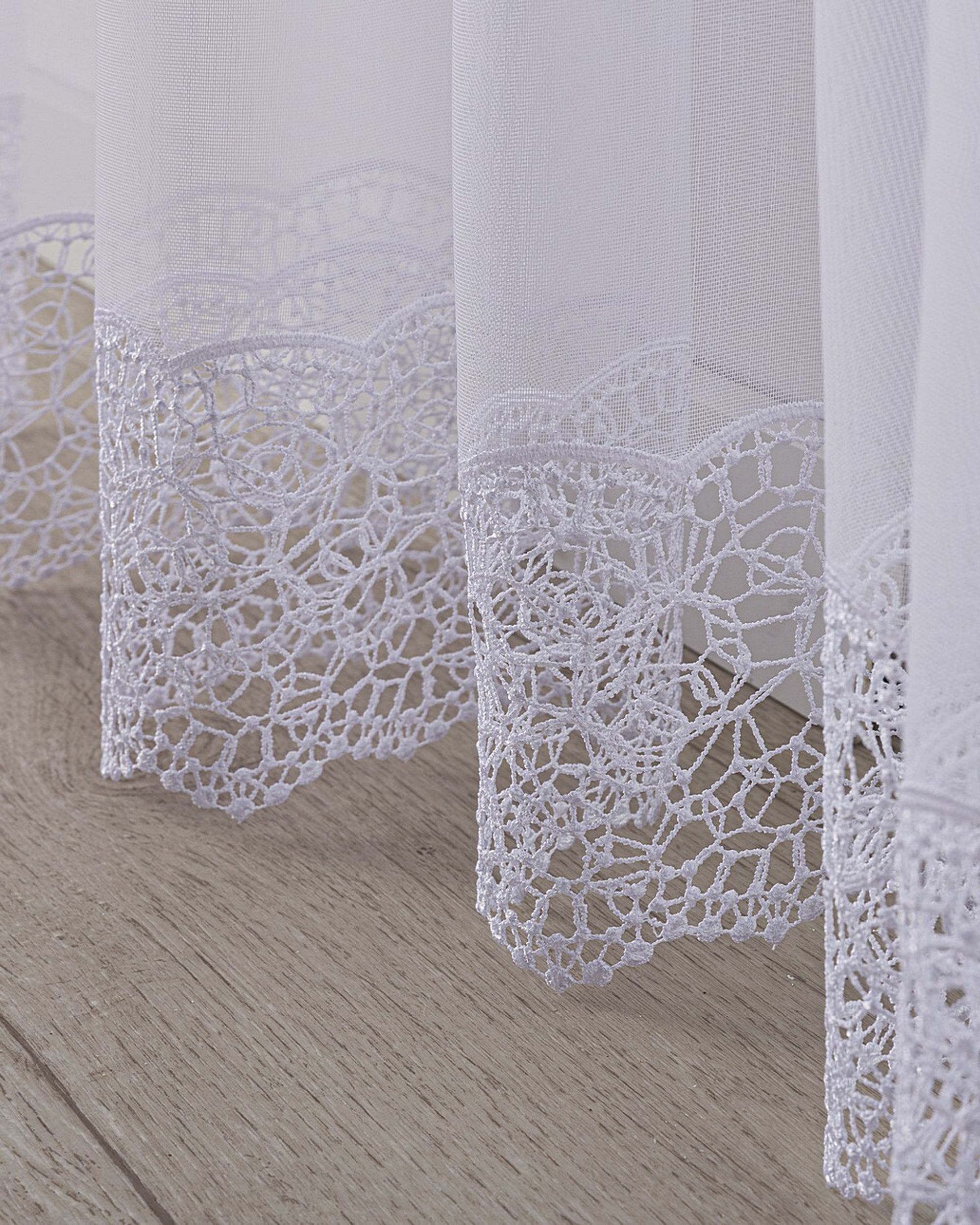 Pencil pleat voile/net curtain colour white fabric semi-sheer, structured, patterned (hover)
