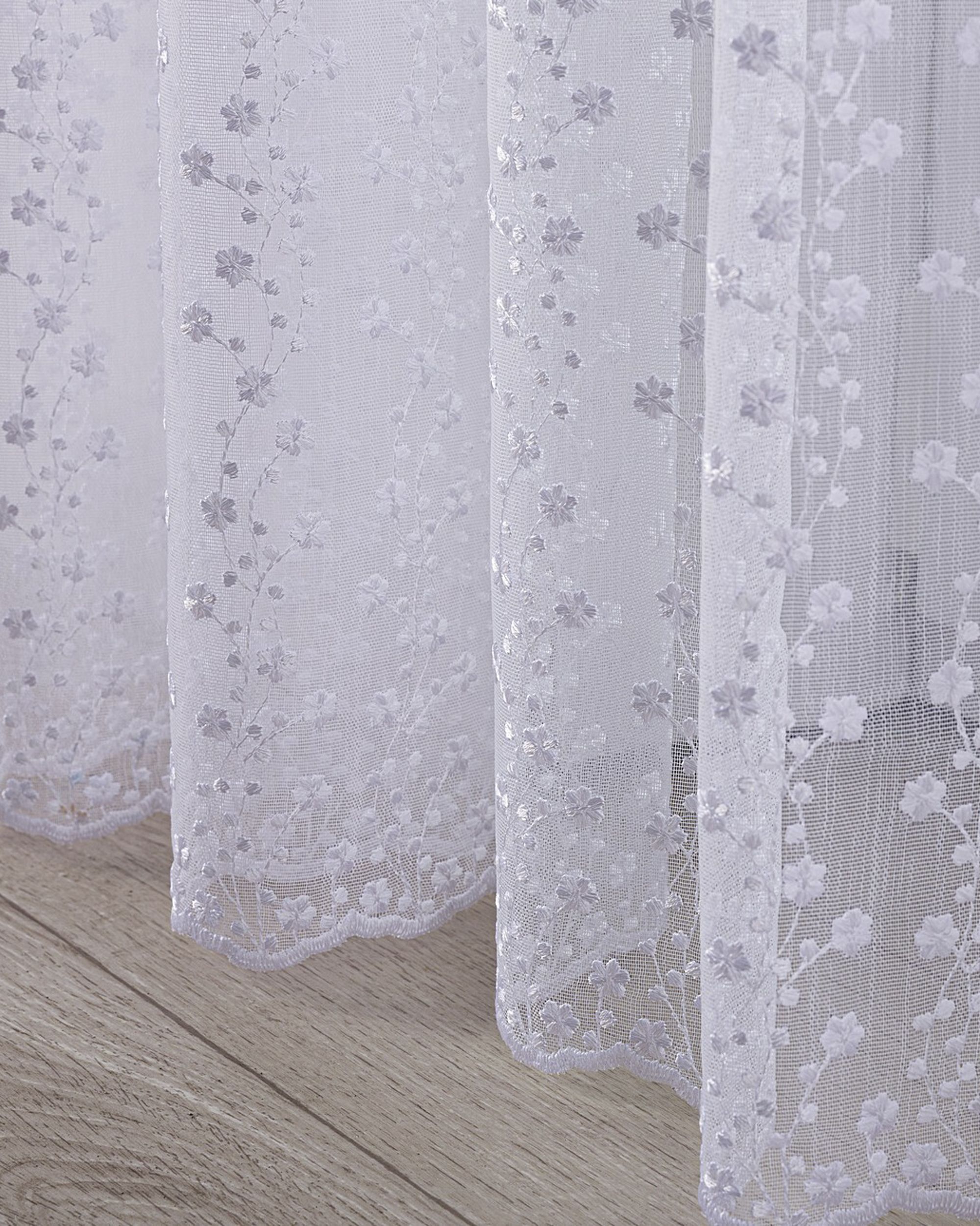 Pencil pleat voile/net curtain colour white fabric semi-sheer, structured, patterned (hover)