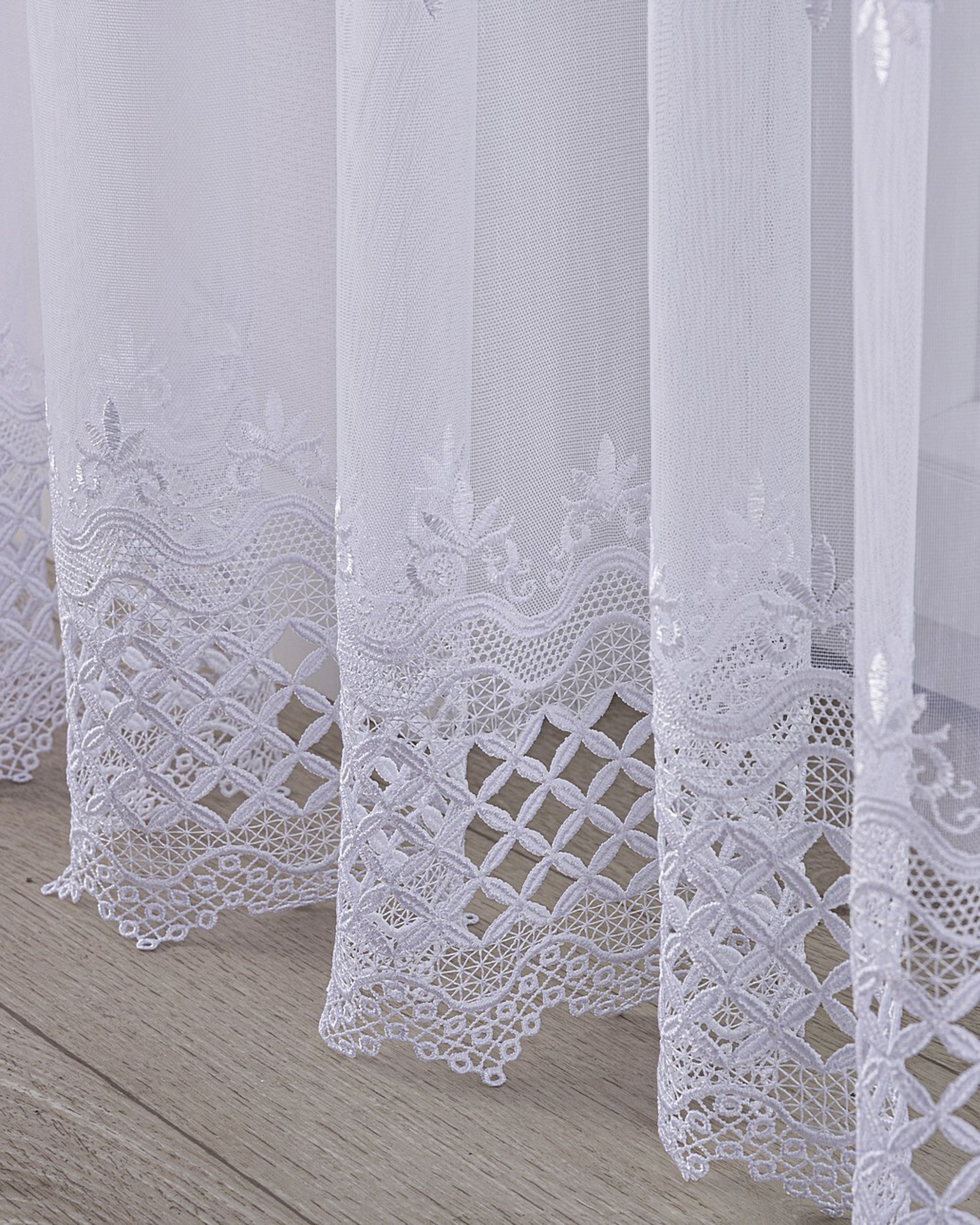 Pencil pleat voile/net curtain colour white fabric semi-sheer, structured, patterned (hover)