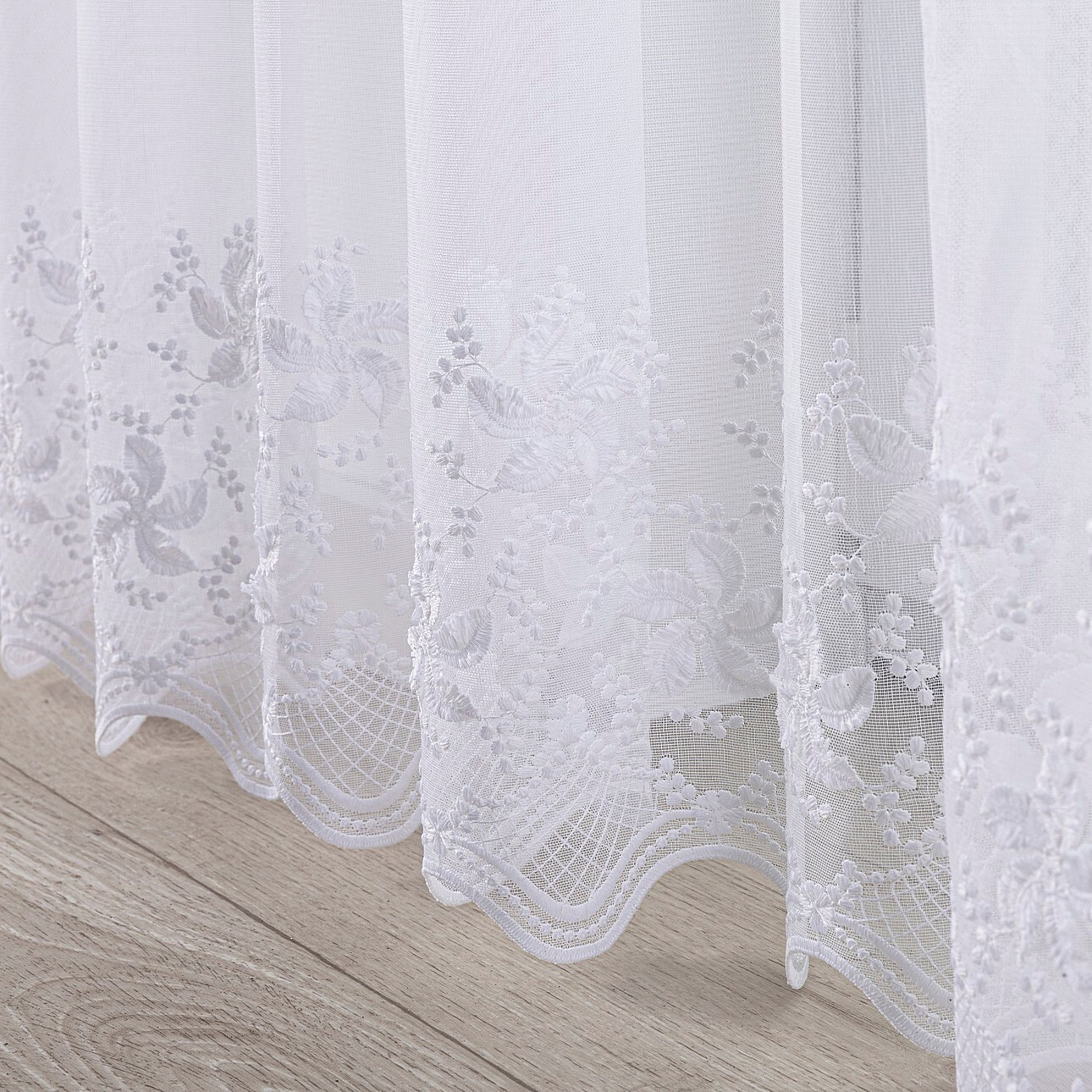 Voiles and Sheers 186-56 white with pattern