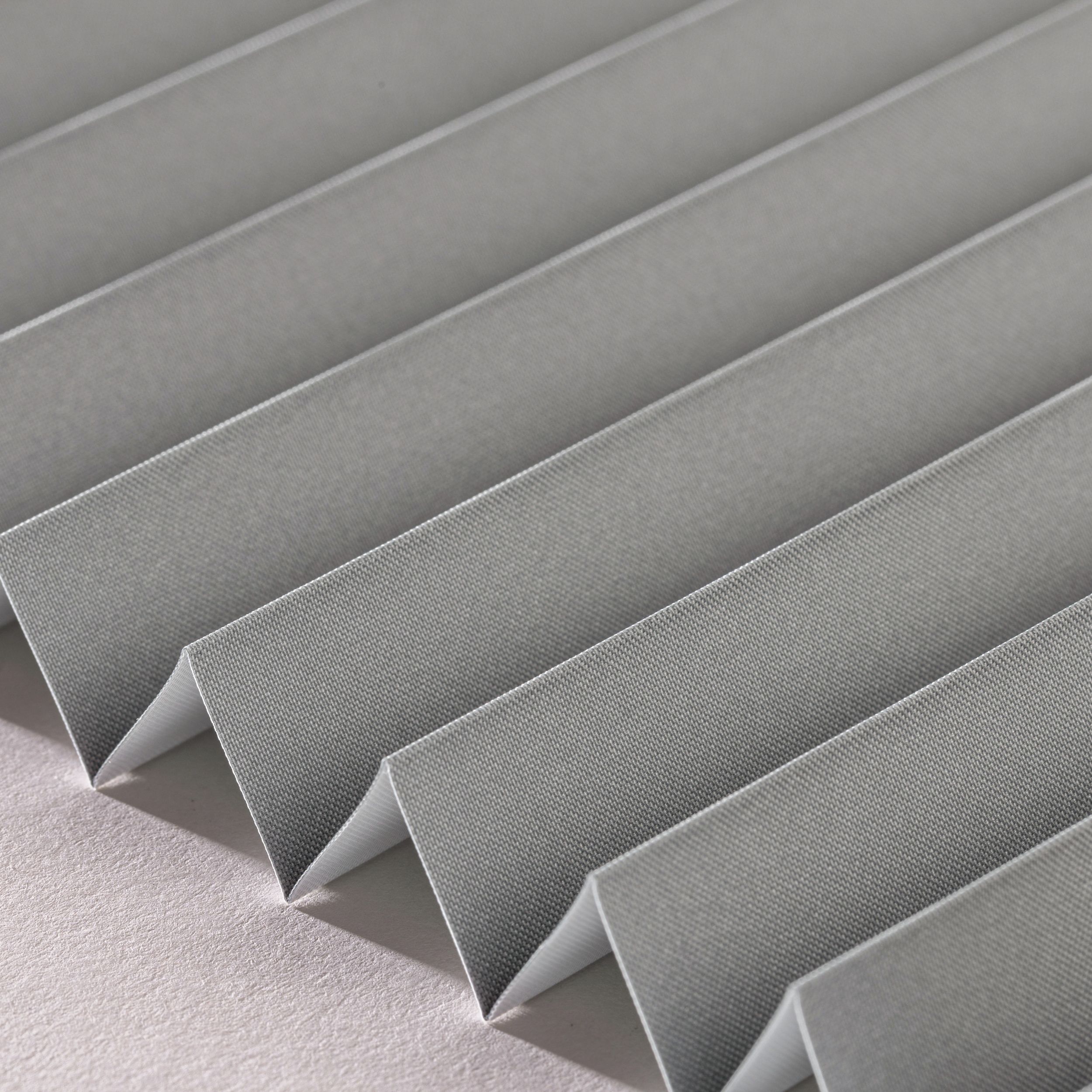 Blackout – Harmonica pleated blinds BLP-103 dark grey