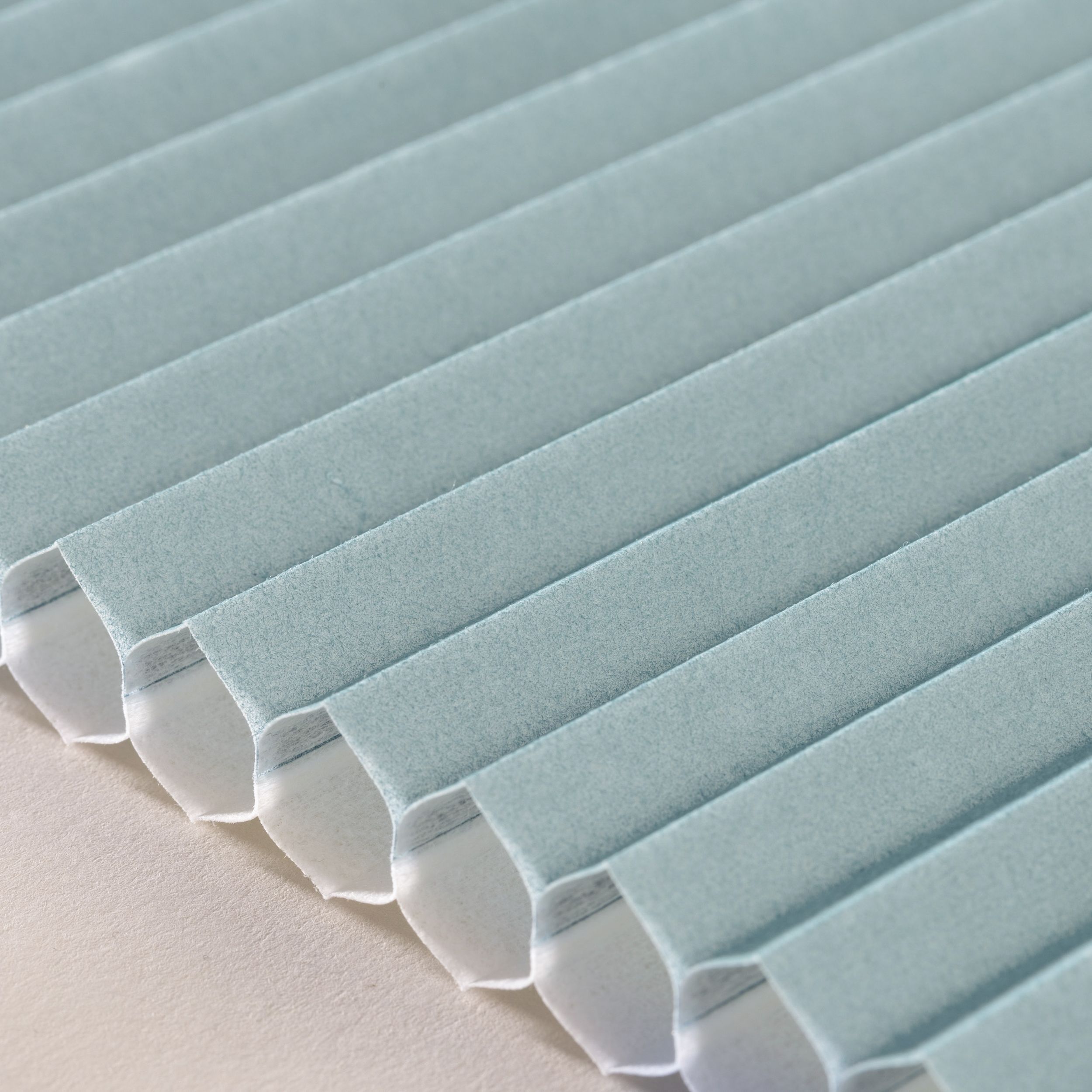 Basic – Honeycomb pleated blinds H-104 blue-grey